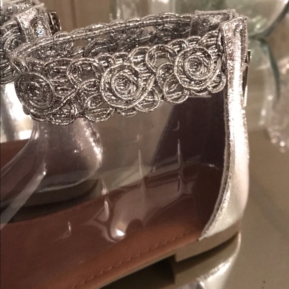 BAMBOO SILVER SANDALS(NEW IN BOX) ‼️NO OFFERS‼️ - Picture 7 of 8